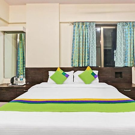 Treebo Trend Bandra Apartments Mumbai Exteriör bild